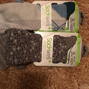 2 pair Sockwell 20-30mmHg socks
